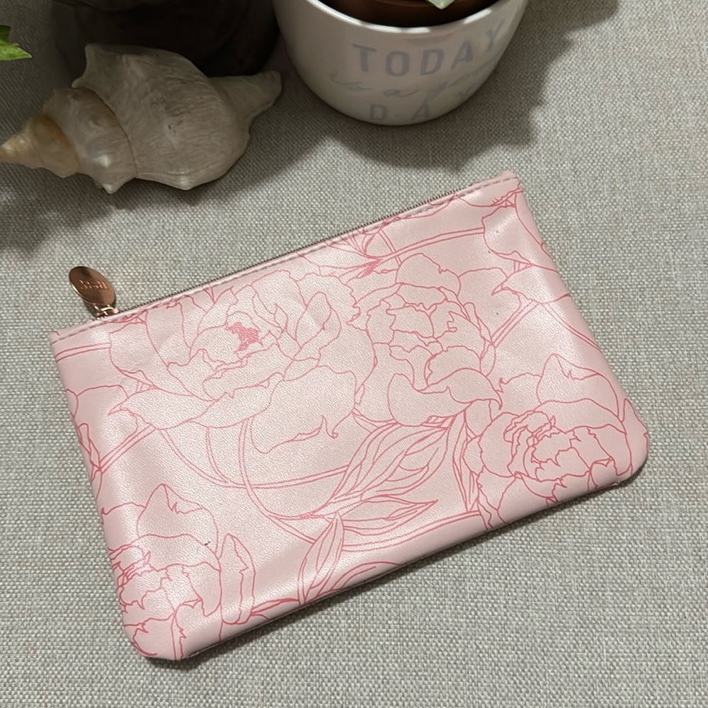 Ipsy Makeup Bag-Like New Condition-Pink Peony Print